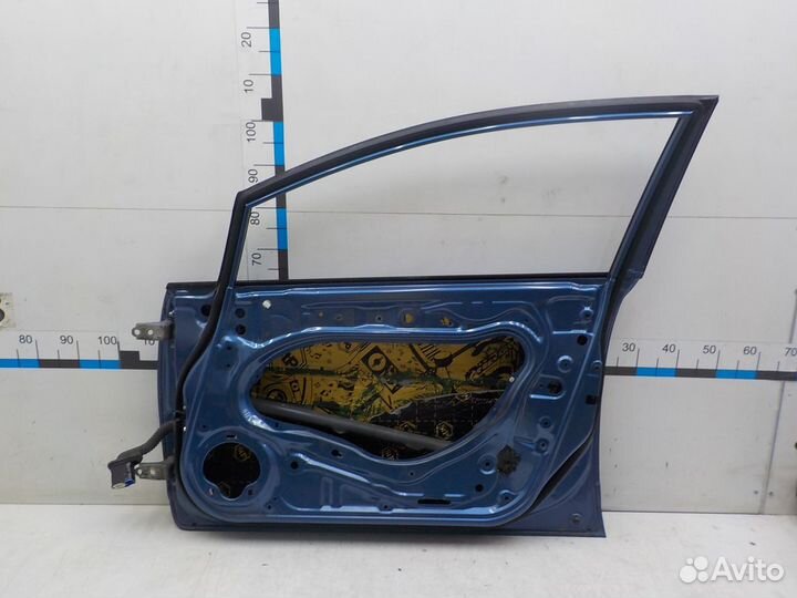 Дверь передняя правая на Honda Civic 4D 67010snaa0