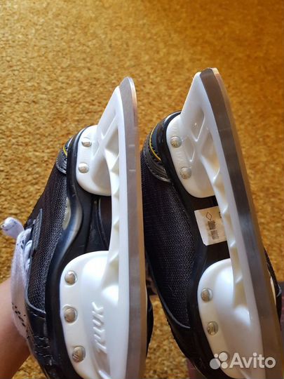 Коньки дет. Одевали раза три