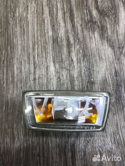 Повторитель поворота передний левый Opel Corsa D