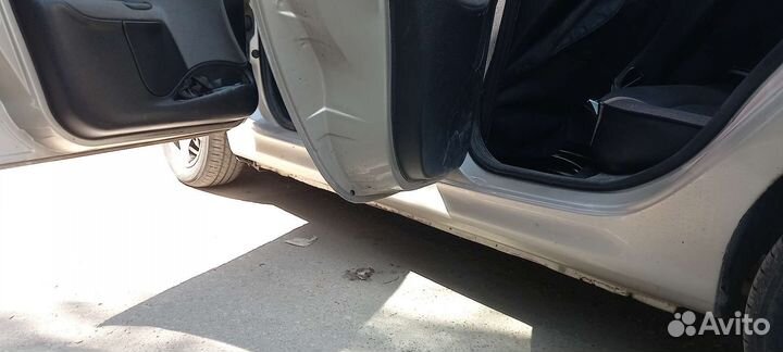 Peugeot 206 1.4 МТ, 2008, 185 000 км