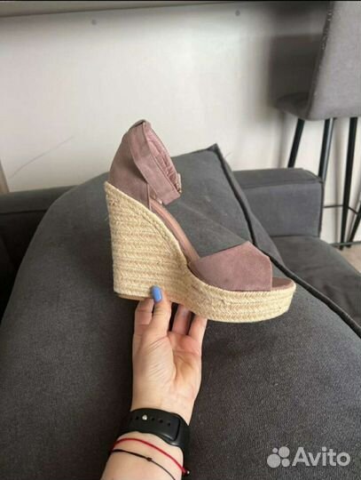 Босоножки женские 37 размер