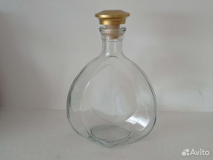 Бутылка стеклянная с пробкой