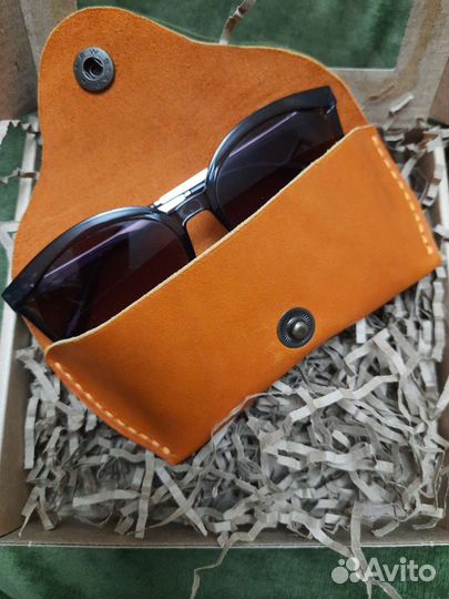 Футляр для очков кожаный