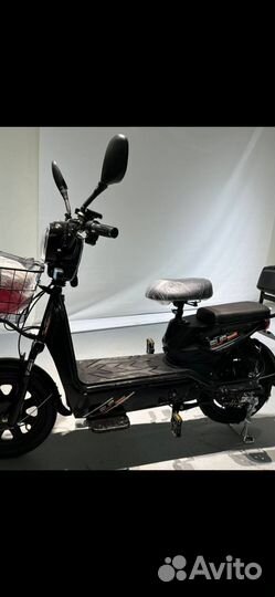 Электроскутер Vetrо Max