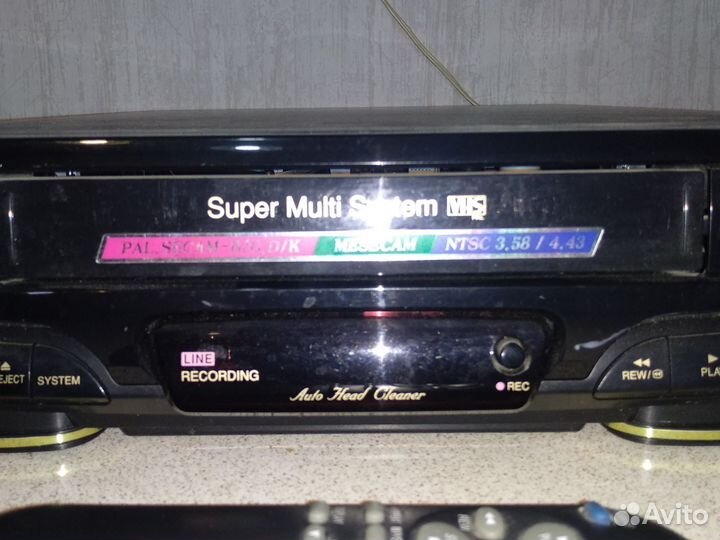 Видеомагнитофон LG W162W