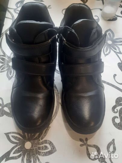 Ботинки демисезонные для мальчика 33 размер