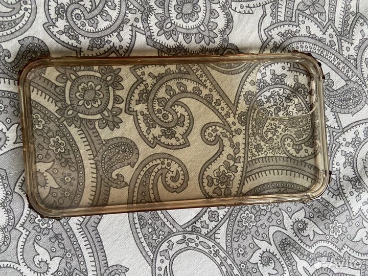 Чехол на iPhone 11