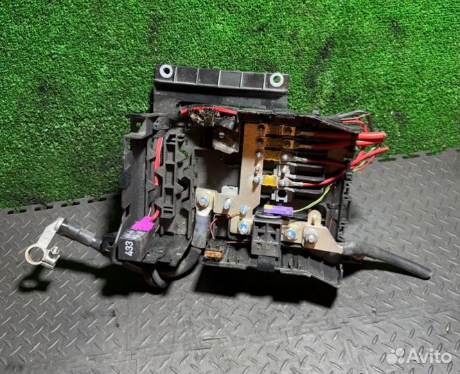 Блок предохранителей Volkswagen Touareg 2006