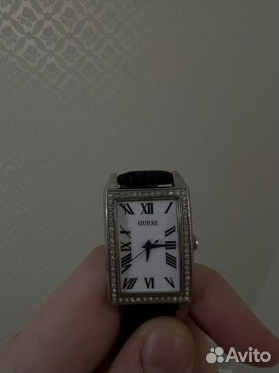 Часы guess