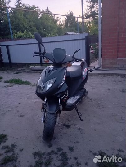 Скутер-мопед stels tactic 50