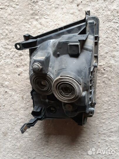 Тойота Ленд Крузер 100 фара передняя левая