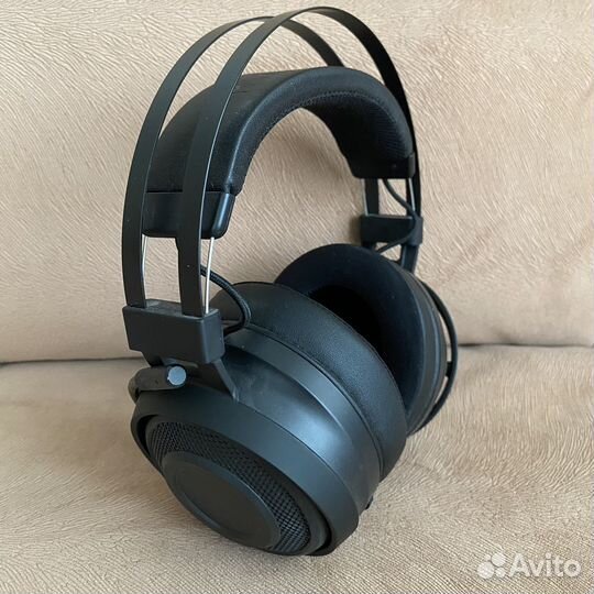 Беспроводные наушники Razer Nari Essential