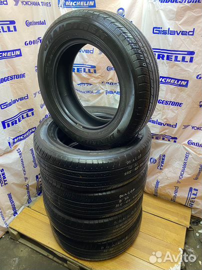 Dunlop Grandtrek ST30 225/65 R17 102H