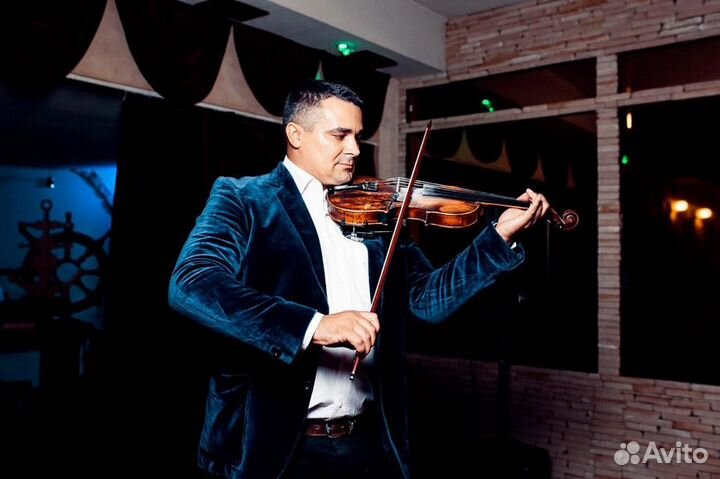 Скрипач, Диджей