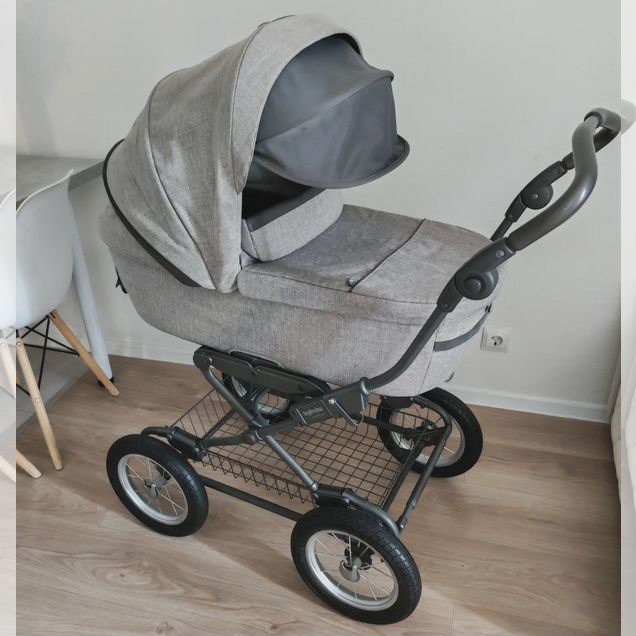 Коляска Inglesina Aptica
