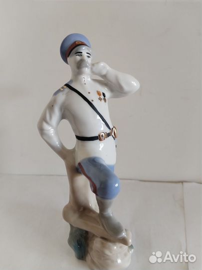 Статуэтка фарфоровая Казак Казачка