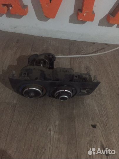 Блок управления отопителя (печки) Kia Rio