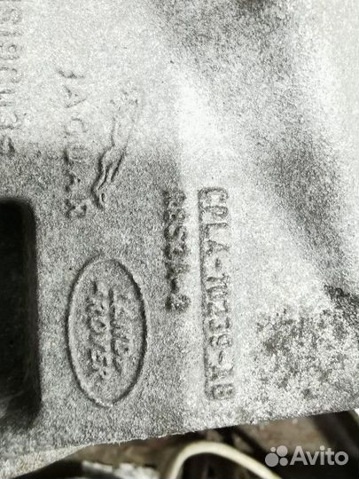 Кронштейн генератора Land Rover Discovery 4 рест