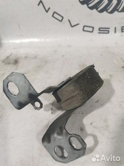 Крепление глушителя Audi A4 (B8, 8k5) 2007-2015