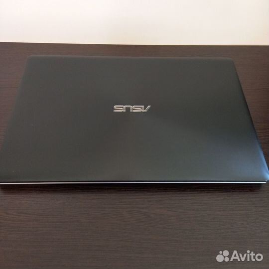 Ноутбук Asus x550c