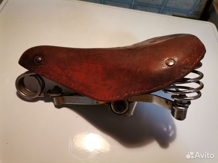 Седло от велосипеда старинное