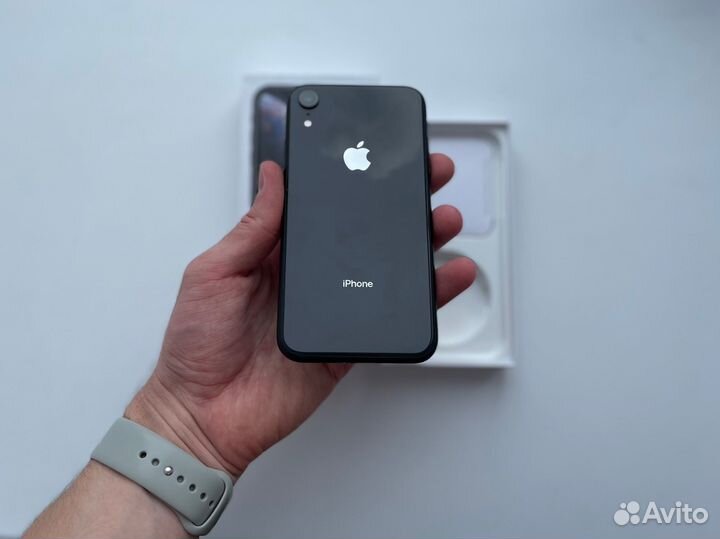 iPhone Xr, 64 ГБ