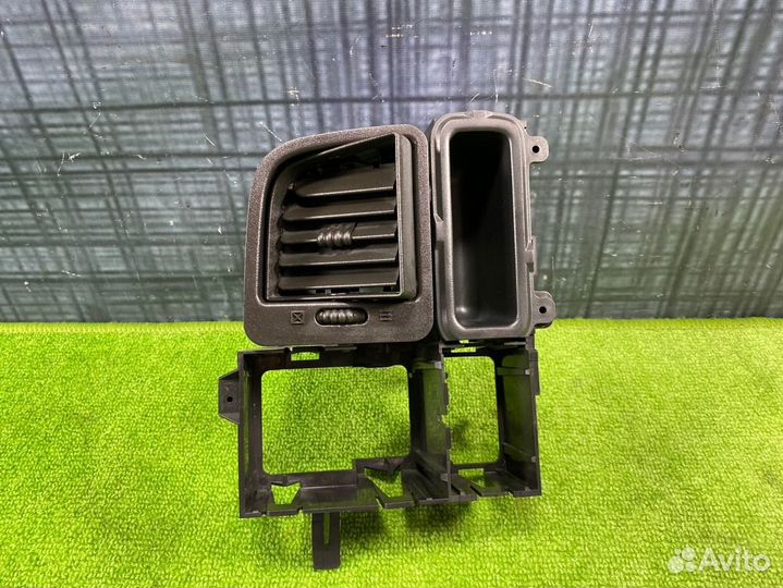 Воздуховод Cadillac Escalade LQ9 2004