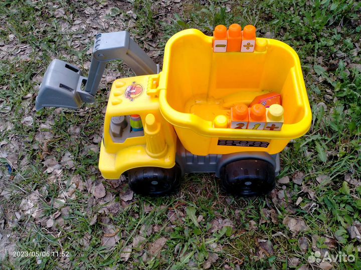 Экскаватор игрушка