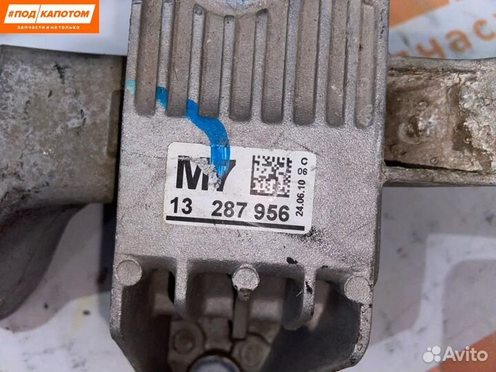 Подушка крепления двигателя левая Chevrolet Cruze