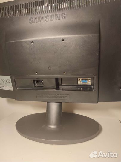 Монитор Samsung
