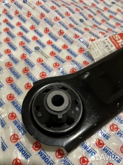 Рычаг передний левый Nissan