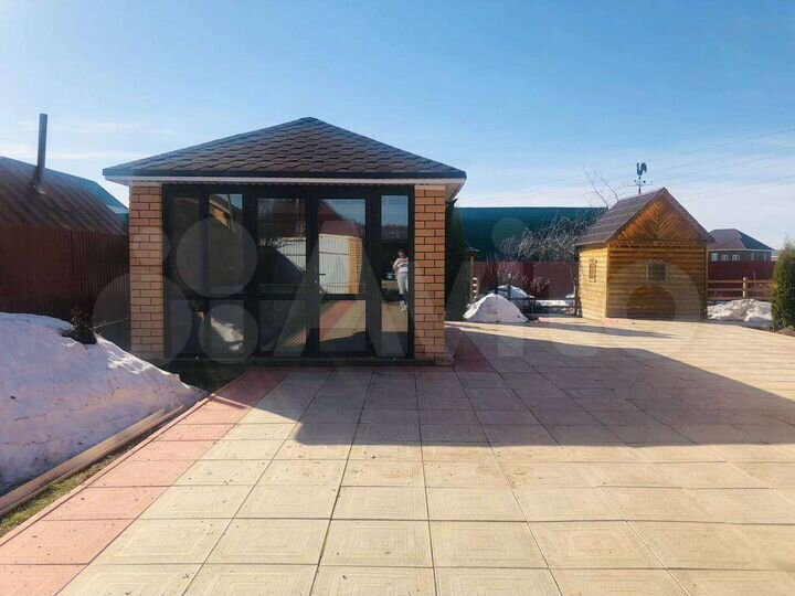 Дом 330 м² на участке 15 сот.