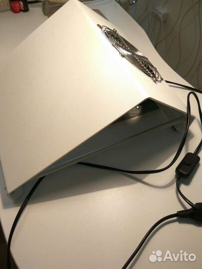 Мощный пылесборник настольный для маникюра