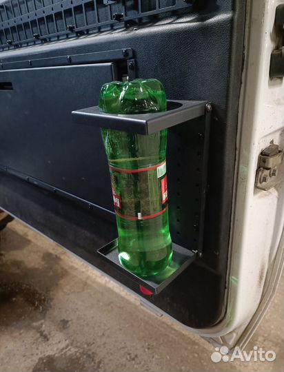 Подставка для бутылок. Поилка для животных