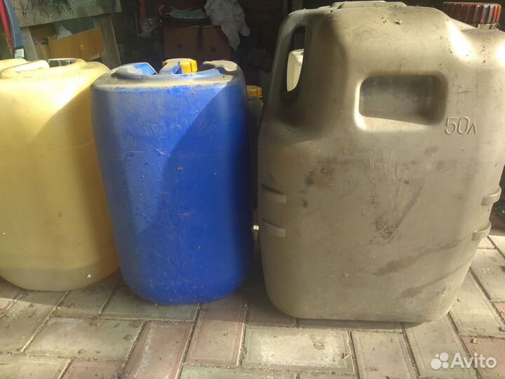 Канистры пластиковые б/у
