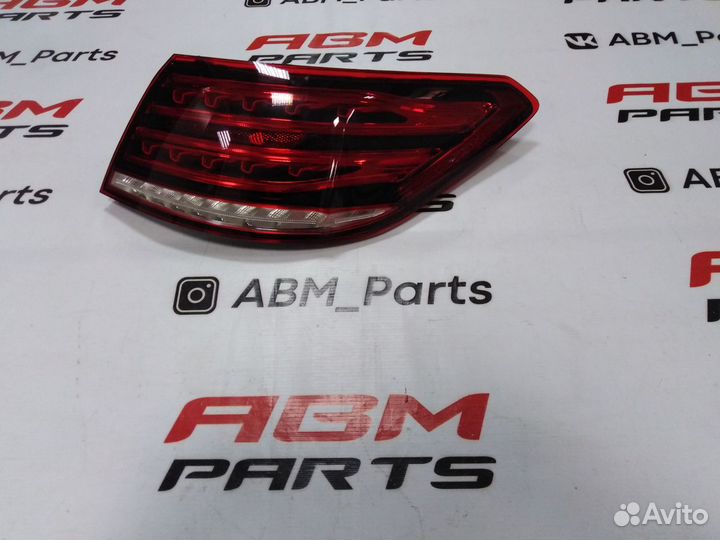 Правый фонарь в крыло Mercedes w207 новый C207