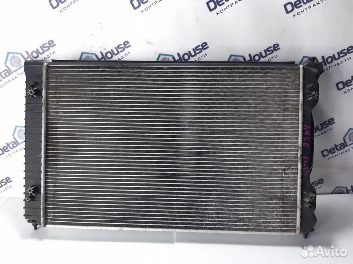 Радиатор основной Audi A4 B7