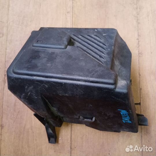 Корпус блока предохранителей Рено Меган 2.Сценик 2