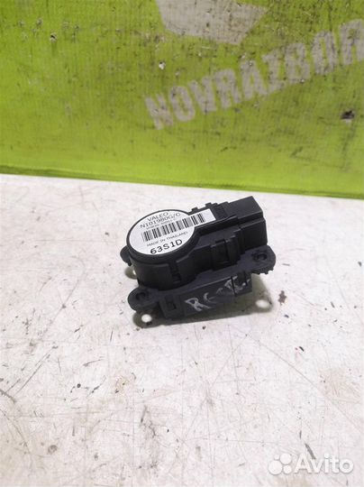 Моторчик заслонки отопителя Рено Сценик 2