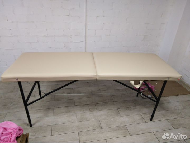 Новая кушетка с регулировкой ножек