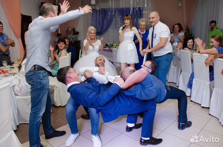 Ведущая,тамада