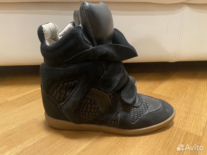 Кроссовки на платформе