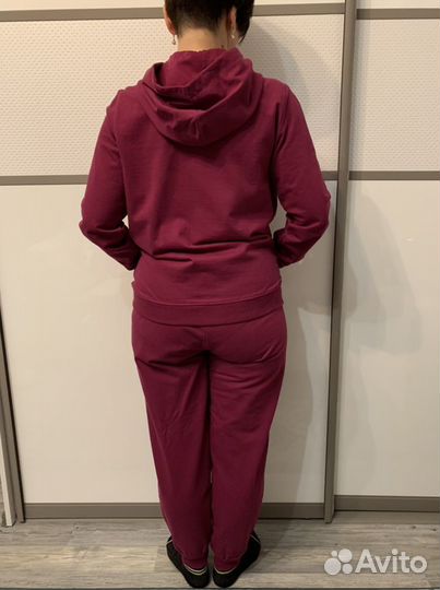 Костюм спортивный женский новый размер 48