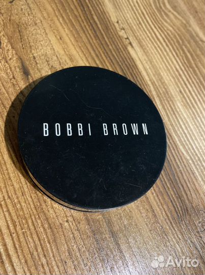 Пудра с сиянием Bobbi Brown