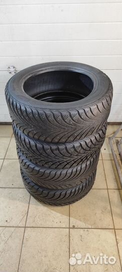 Sava Eskimo Stud 205/55 R16 27S