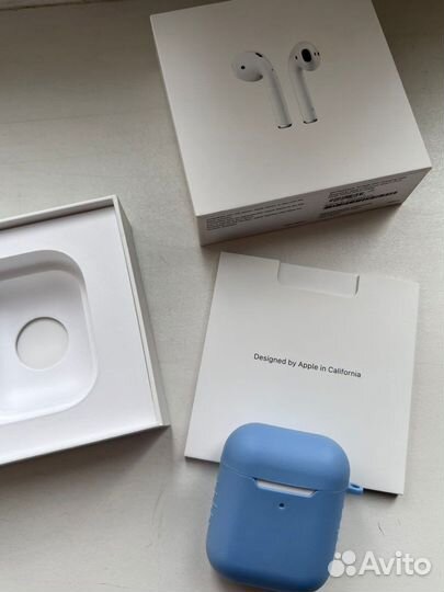 Беспроводные наушники apple airpods