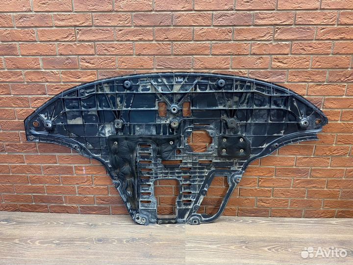 Пыльник двигателя Kia Carnival 2020+