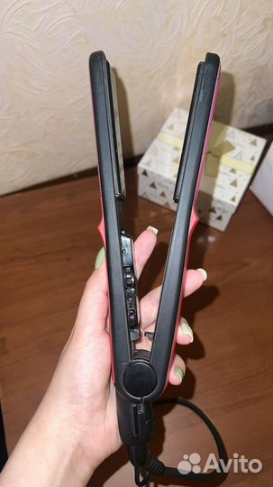 Плойка для волос и выпрямитель