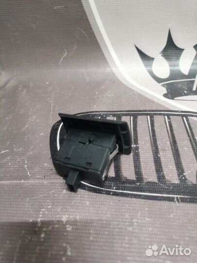 Кнопка стеклоподъемника задняя правая Bmw X5 E53