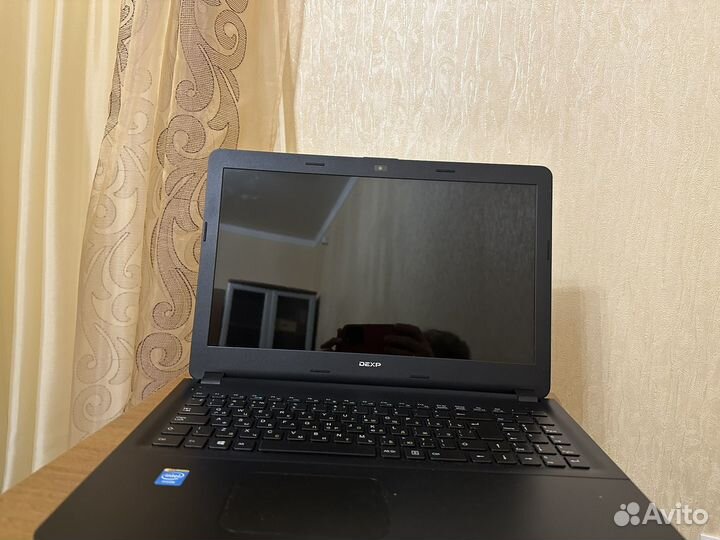 Ноутбук dexp aquilon